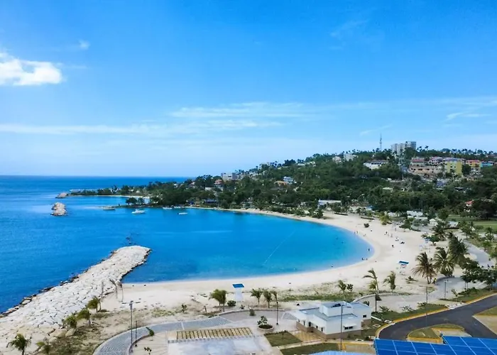 Surfs Up - A Sky Harbour Oceanfront King 4* Montego Bay